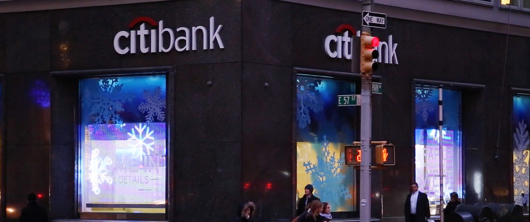 CITIBANK HOLIDAY TAKEOVER WINDOW LIGHT SHOW – Outform